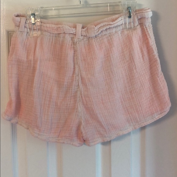 Aerie pink crepe shorts - Picture 3 of 3